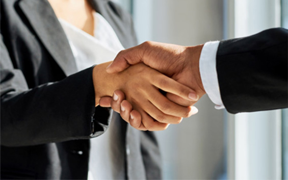 Las Vegas personal injury attorneys shaking hands